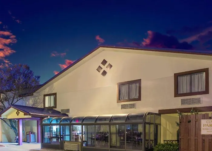 Motel Super 8 By Wyndham Champaign