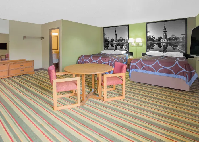 Super 8 By Wyndham 2* Champaign