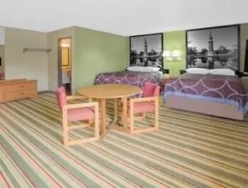 Super 8 By Wyndham Motel 2*
