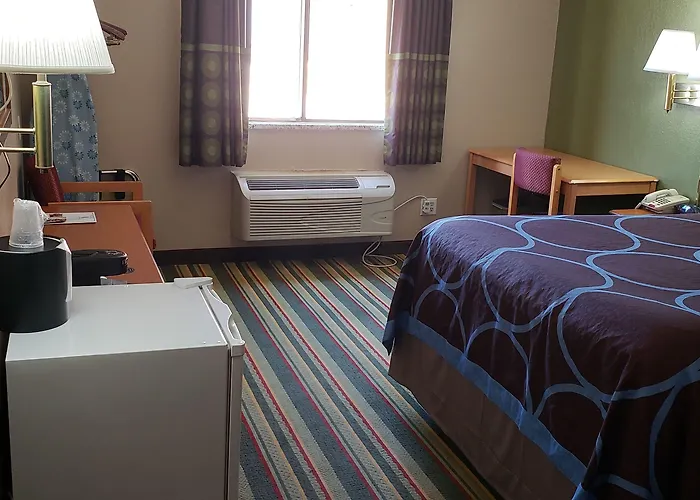 Super 8 By Wyndham Motel 2*