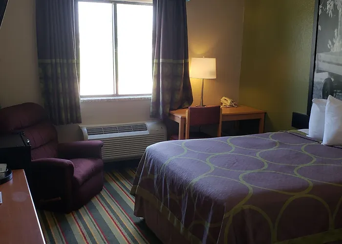 Super 8 By Wyndham Motel 2*