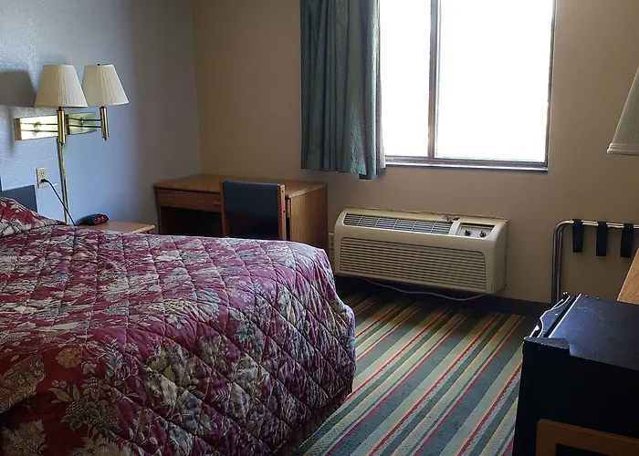 Motel Super 8 By Wyndham Champaign