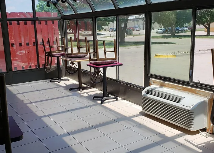 Motel Super 8 By Wyndham Champaign