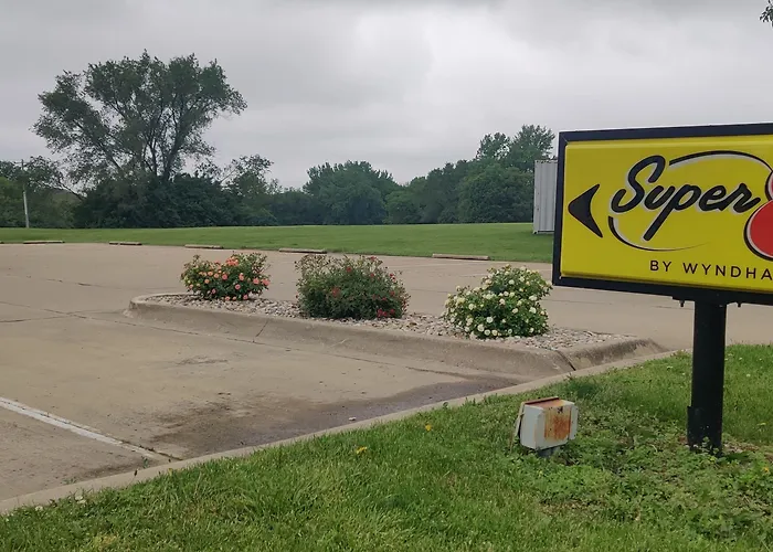 Super 8 By Wyndham