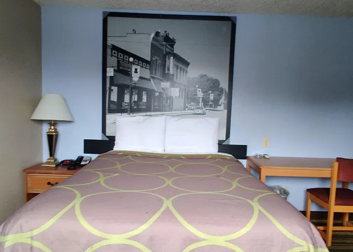 Motel Super 8 By Wyndham Champaign