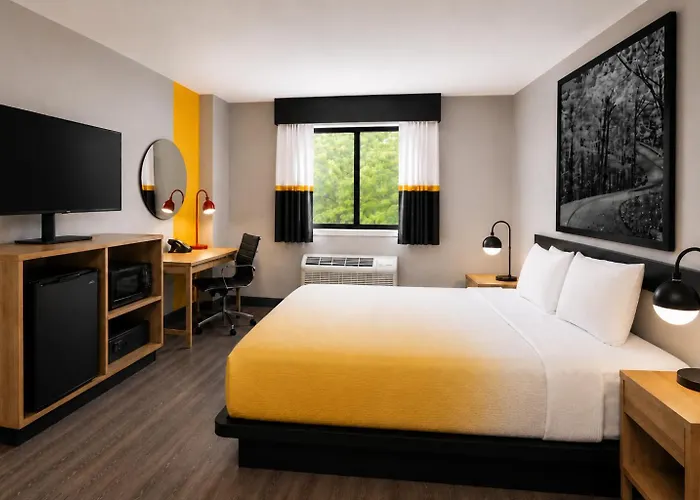Super 8 By Wyndham 2* Champaign